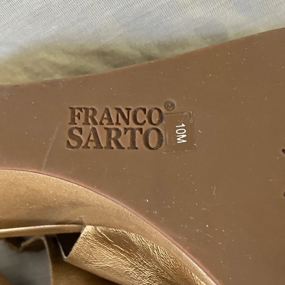 Franco Sarto size 10 metallic gold tone Wedge Slingback Sandals - Picture 5 of 16